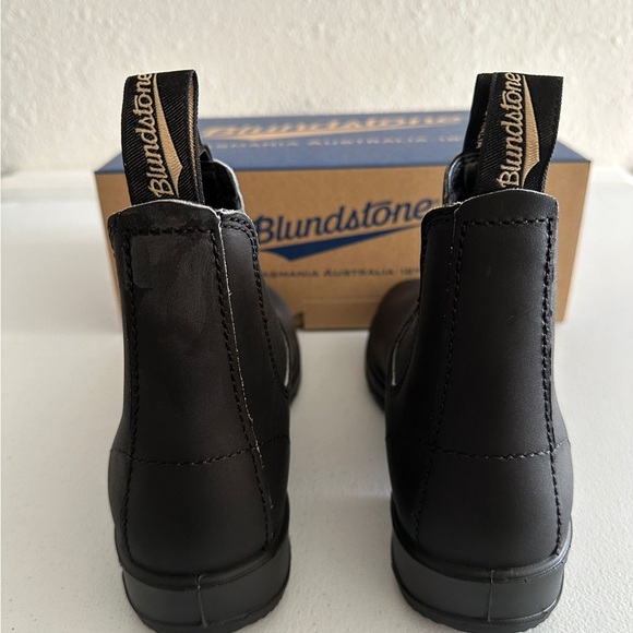 NWT/NWB Blundstone 510 Men’s Original Chealsea Boots in Black
